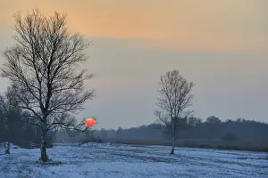 Wieden: On a cold winter afternoon the sun goes down ov