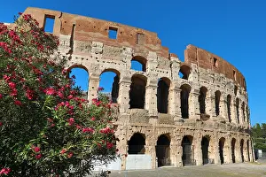 Amphitheatre: The Colosseum Roman amphitheatre, Rome, Italy