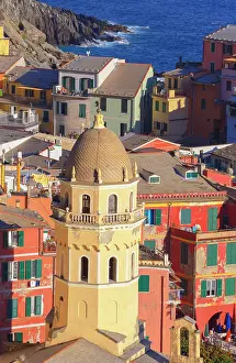 Spezia: Colourful houses, Vernazza, Cinque Terre, Liguria