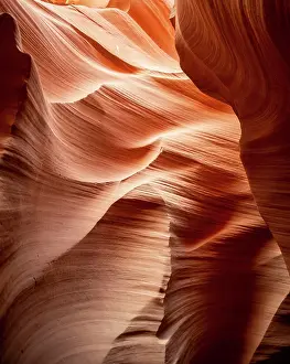 Reddish: Colourful sandstone formation, incident light, Lower