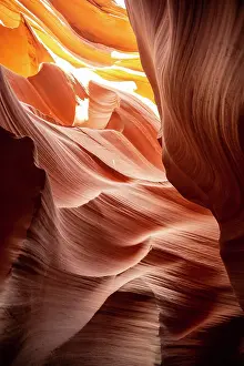 Reddish: Colourful sandstone formation, incident light, Lower