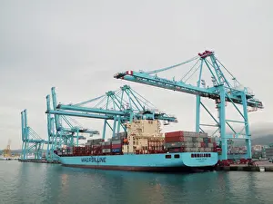 Handling: Container handling in the harbour of Algeciras