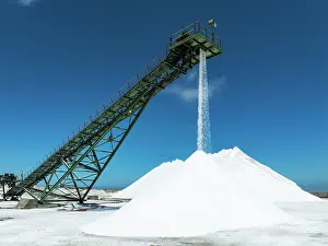 Industry: Conveyor belt and salt heaps at the Walvis Bay Salt works