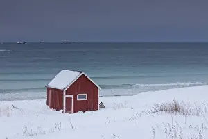 Housing: Cottage at snowy coast - Lofoten - Norway
