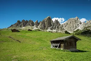 Cottages: Cottages on the Gardena Pass, Passo Gardena, nature