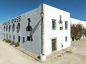 Winery: Country house at the La Canariera vineyard of the Bodega GonzÃ¡lez Byass near the town of Jerez de la