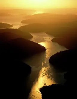 Joining: Cowan Water joining Hawkesbury River, with Broken