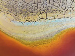 Mines: Cracked earth at the bank of the Rio Tinto (Red