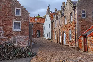 19th: Crail street scene - narrow streets and vernacular