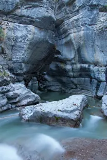 Maligne: Creek in the Maligne Canyon