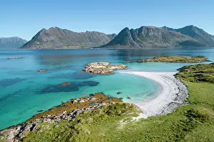 Vågan: Crescent-shaped bay, white sandy beach with two