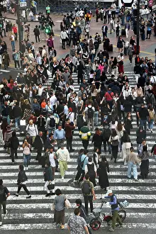 Transport: Crowds crossing Shibuya Scramble crossing, Shibuya, Tokyo, J