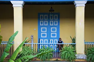 Habana: Cuba - Attendant in the Colonial Art Museum at