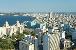 Habana: Cuba - The modern quarter of Vedado with its high-rise