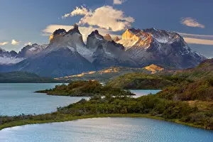 Turqoise: Cuernos del Paine - mountain scenery encompassing