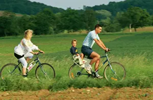 Bikes: CYCLING - FAMILY