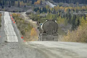 Truck: Dalton Highway : from Fairbanks to Prudhoe Bay