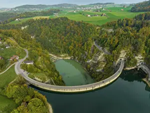 Hydroelectric: Dam on Lac de GruyA re, Lake GruyA re, reservoir