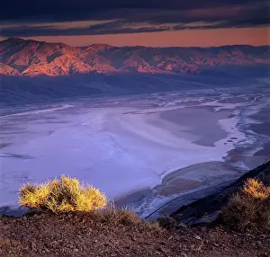 Label: Dante's View in Death Valley National Park. California