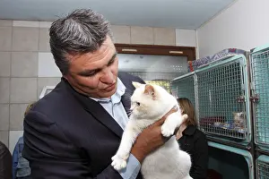 Prevention: David Douillet visiting A.S.P.C.A shelter of Plaisir