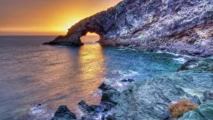 Surf: Dawn, Arco dell'Elefante, sunrise, rock gate, surf