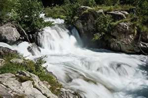 Filter: Daylight long exposure stream lanscape, Piedmont