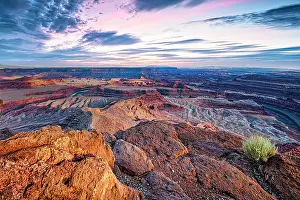 Southwest: Deadhorse Point State Park in Utah overlooking the
