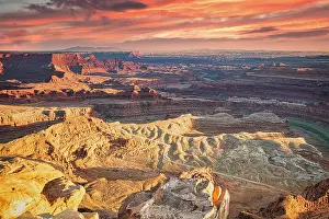 Southwest: Deadhorse Point State Park in Utah overlooking the
