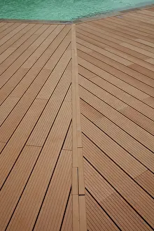 Mombasa: Decking platform around swimming pool - made from