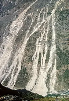 Landslide: DEFORESTATION, Nepal - These landslides cont. for