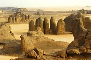 Chain: Desert landscape, Tin Akascheker, Algeria, rock