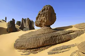 Chain: Desert landscape, Tin Akascheker, Algeria, rock