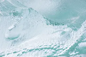 230820: Details of an ice floe at Waggonwaybreen glacier
