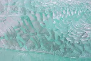 230820: Details of an ice floe at Waggonwaybreen glacier
