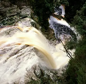 Northwestern: Detention Falls, northwestern Tasmania, Australia