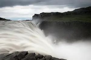 Slow: Dettifoss in J?kulscrgljA'fur canyon