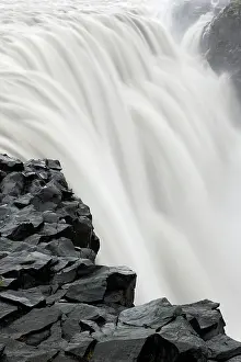 Slow: Dettifoss in J?kulscrgljA'fur canyon