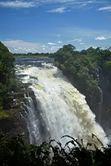 Cataract: Devil's Cataract, Victoria Falls or Mosi-oa-Tunya