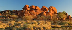 Amidst: Devils Marbles - several circular shaped marbles