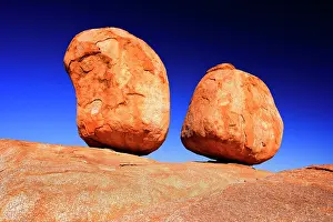 Perfectly: Devils Marbles - two nearly perfectly circular