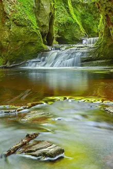 Pulpit: Devils Pulpit - water of Carnock Burn cascades over