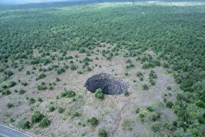 Hawai I: Devil's Throat Crater, Kilauea, Hawaii