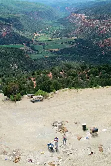 Excavations: DINOSAURS - Excavation, Morrison formation. Supersaurus