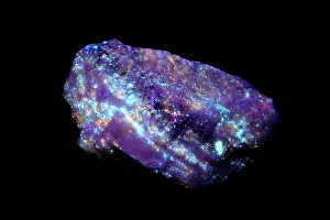 Ultraviolet: Diopside in UV light