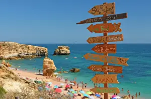 Signs: Direction signs at the beach Praia San Rafael, Sesmarias