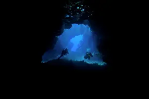 Cathedrals: Divers - inside the cave at the 1st Cathedrals
