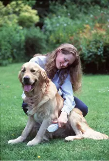 Obedience: DOG - girl grooming