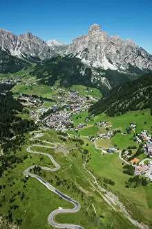 Passo: Dolomites, Corvara mountain village, Passo Campolongo