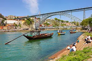 Douro: The Dom Luis I metal arch bridge over the Douro