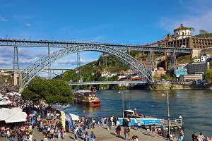 Douro: The Dom Luis I metal arch bridge over the Douro